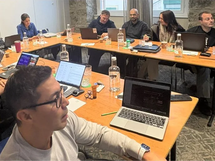 Participants pendant une formation IA SmartForge